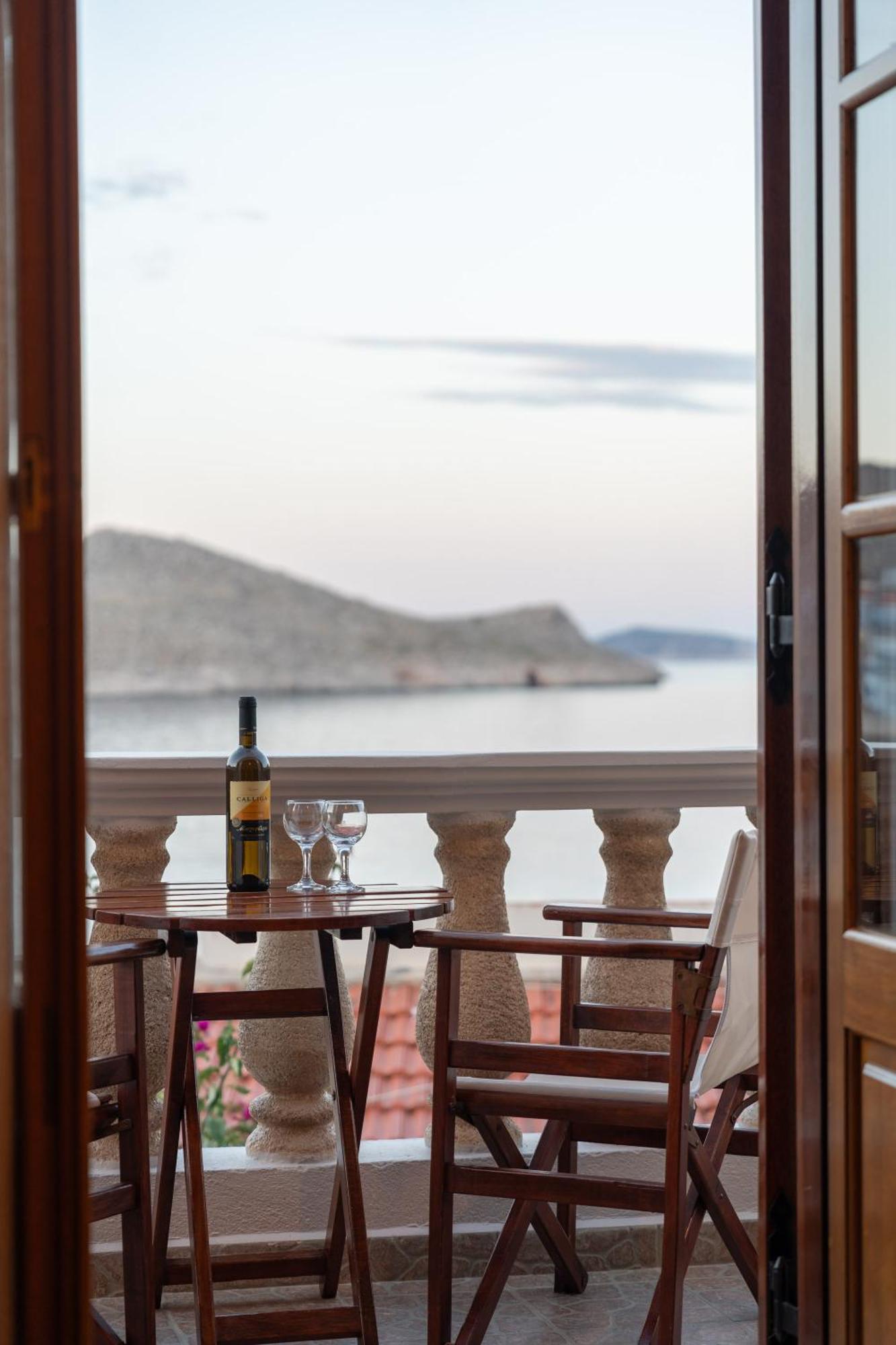 Villa Antonis Chalki Town Ngoại thất bức ảnh